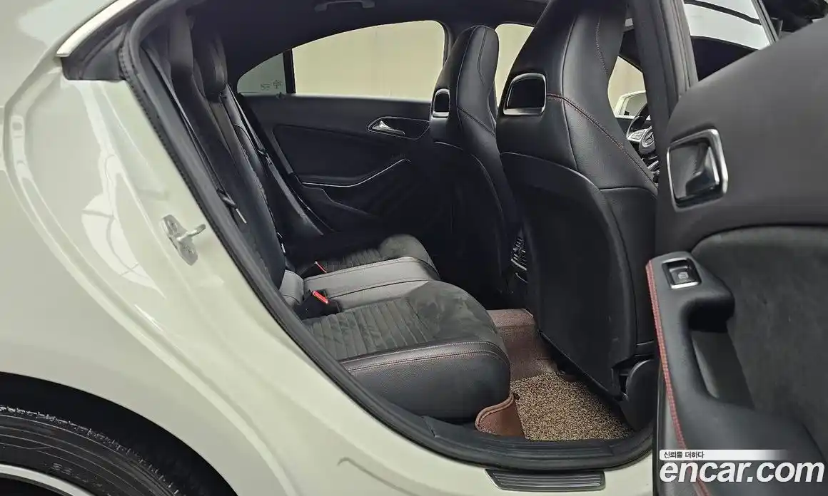 Mercedes-Benz CLA-Class 2018 2.0 Автомат в Москве № 141389, фото 16