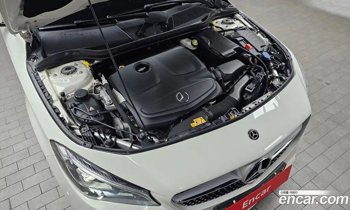 Mercedes-Benz CLA-Class 2018 2.0 Автомат в Москве № 141389, фото 5