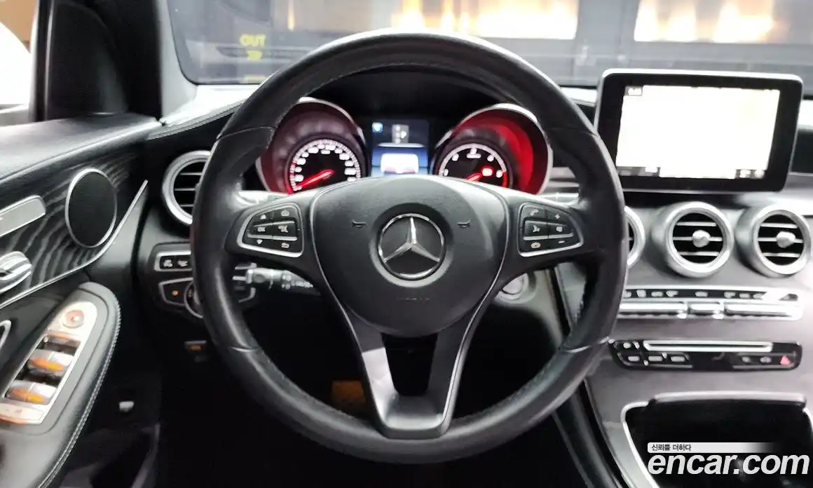 Mercedes-Benz GLC-Class 2016 2.1 Автомат в Москве № 142863, фото 15