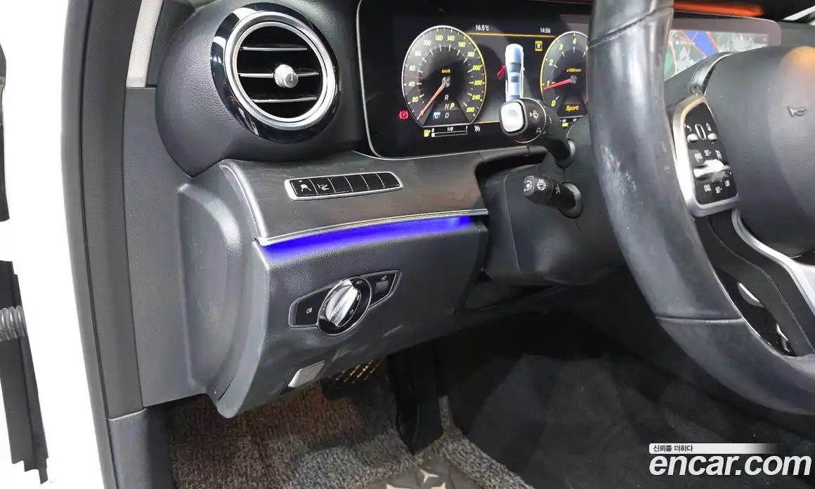 Mercedes-Benz E-Class 2019 2.0 Автомат в Москве № 143683, фото 16