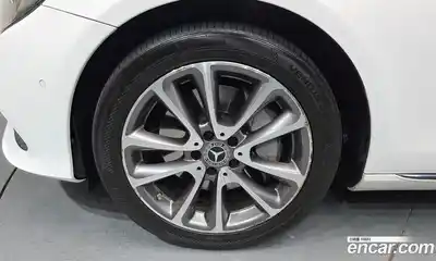 Mercedes-Benz E-Class 2019 2.0 Автомат в Москве № 143683, миниатюра 3