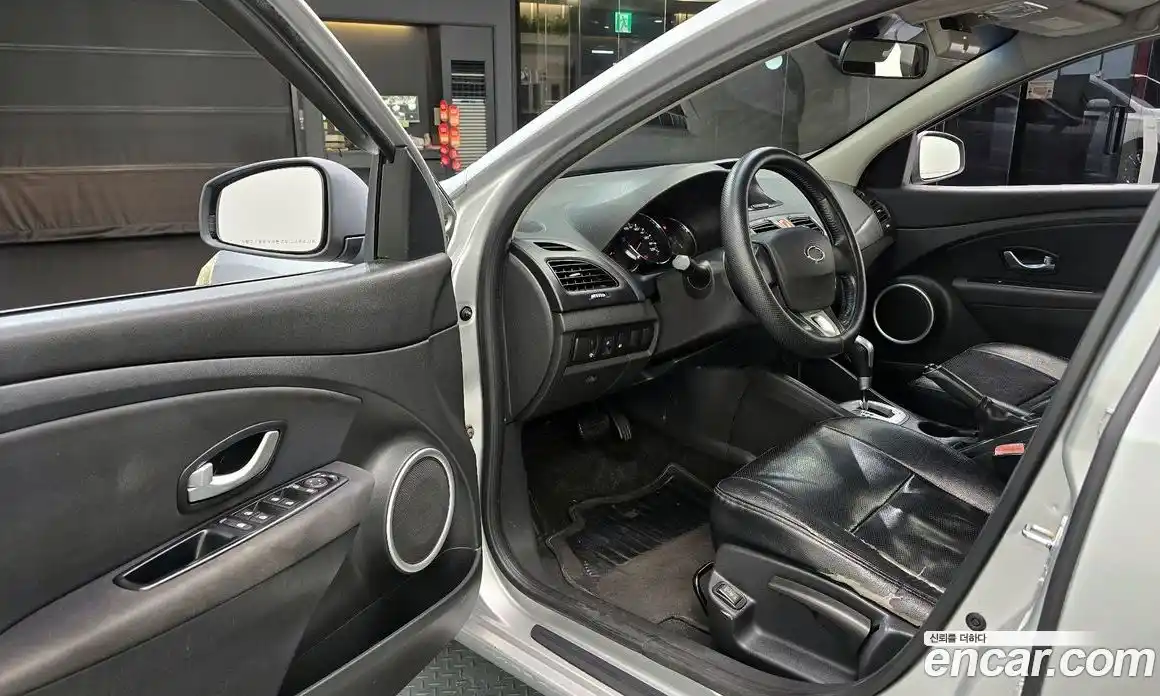 Renault SM3 2011 1.6 Автомат в Москве № 150107, фото 19