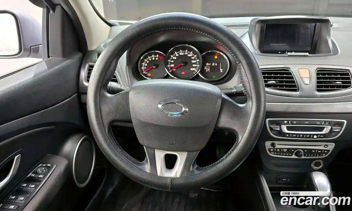 Renault SM3 2011 1.6 Автомат в Москве № 150107, фото 9