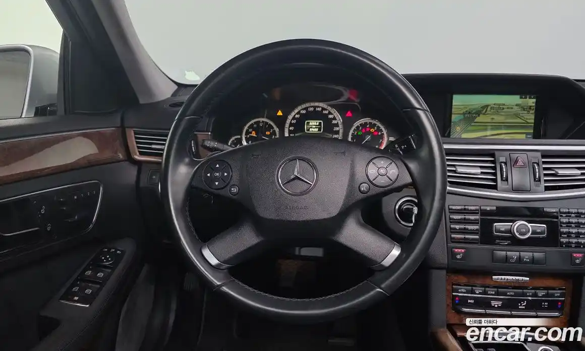 Mercedes-Benz E-Class 2012 3.5 Автомат в Москве № 160494, фото 12