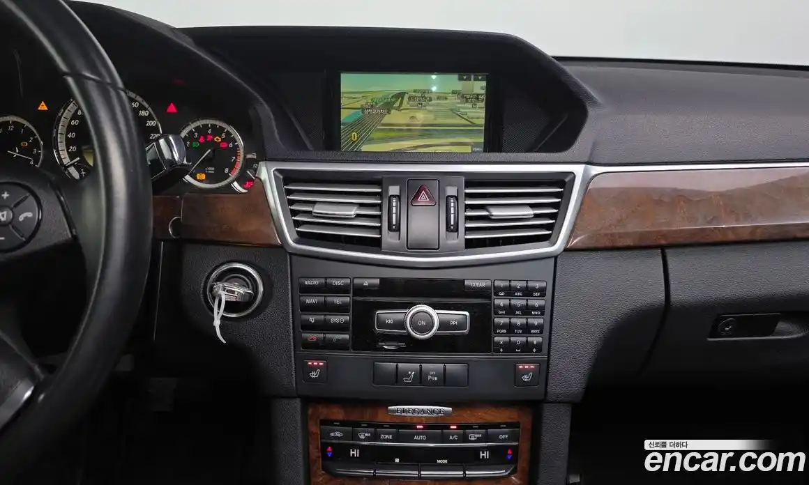 Mercedes-Benz E-Class 2012 3.5 Автомат в Москве № 160494, фото 20