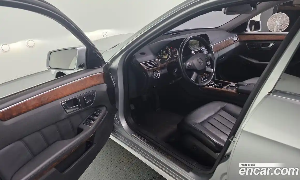 Mercedes-Benz E-Class 2012 3.5 Автомат в Москве № 160494, фото 8