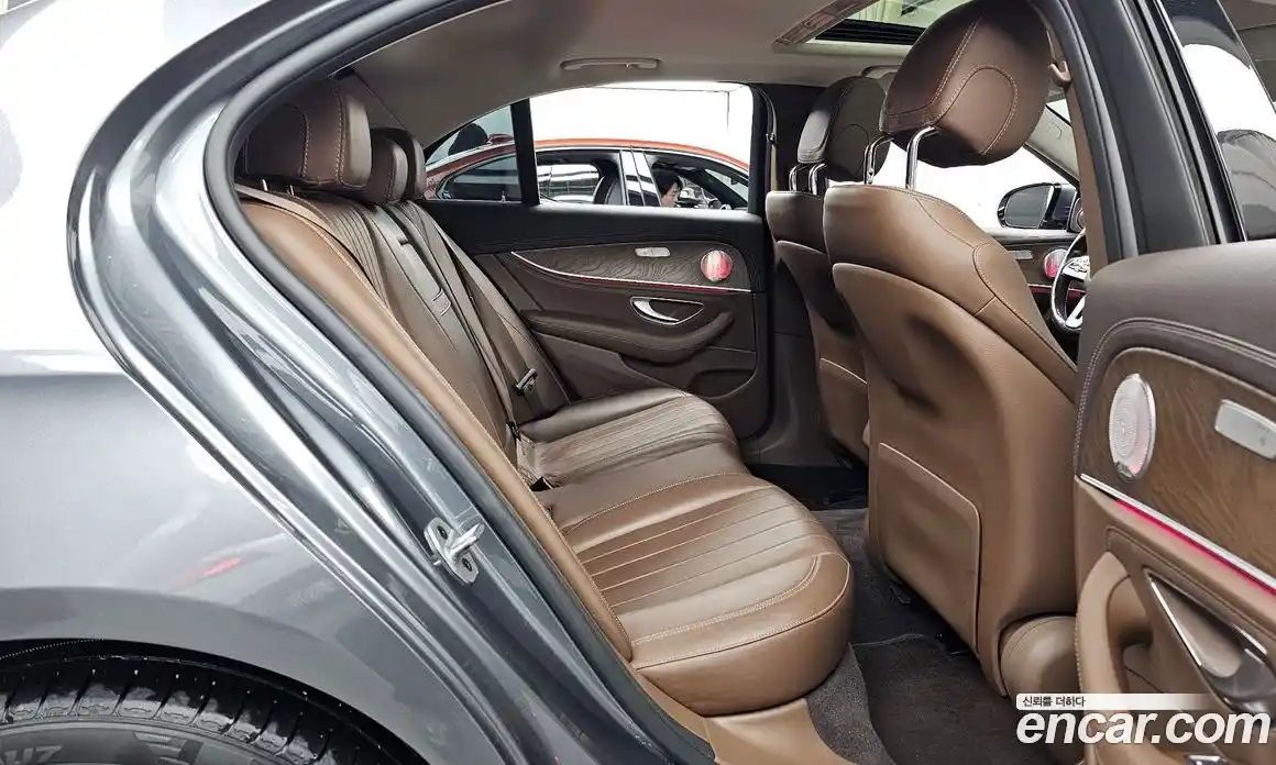 Mercedes-Benz E-Class 2019 1.9 Автомат в Москве № 160513, фото 12