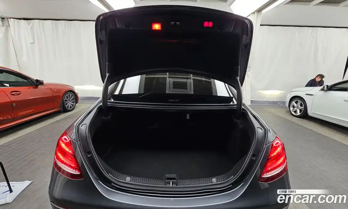 Mercedes-Benz E-Class 2019 1.9 Автомат в Москве № 160513, фото 20