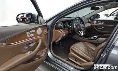 Mercedes-Benz E-Class 2019 1.9 Автомат в Москве № 160513, миниатюра 10