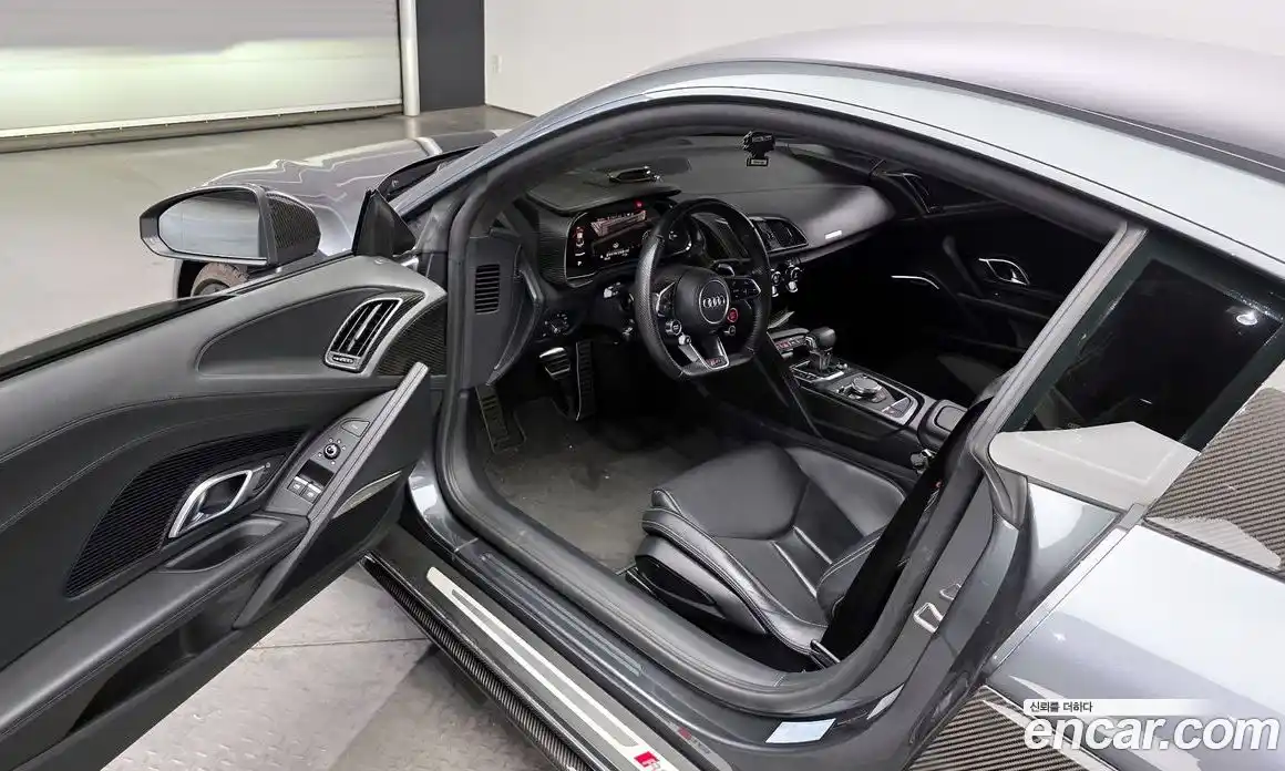 Audi R8 2017 5.2 Автомат в Москве № 161980, фото 1