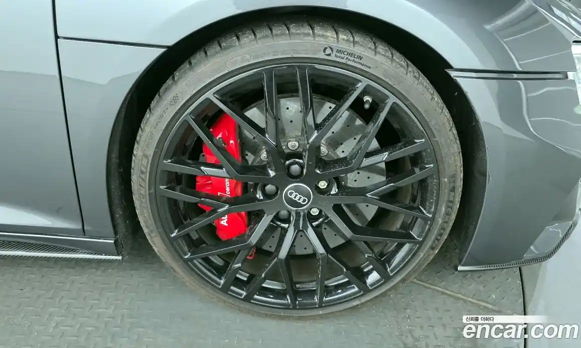 Audi R8 2017 5.2 Автомат в Москве № 161980, фото 6