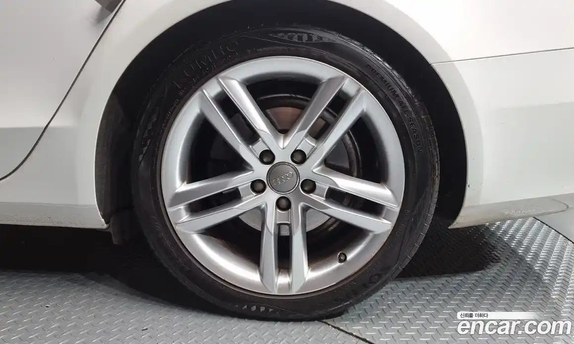 Audi A4 2013 2.0 Автомат в Москве № 163808, фото 15