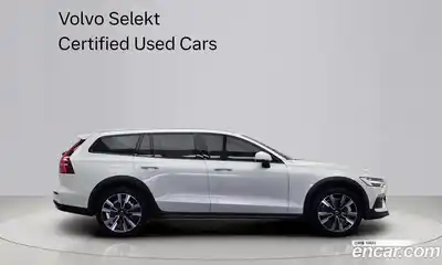 Volvo V60 2023 2.0 Автомат в Москве № 164809, миниатюра 3