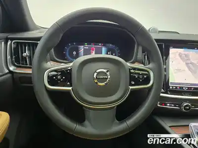 Volvo V60 2023 2.0 Автомат в Москве № 164809, миниатюра 10