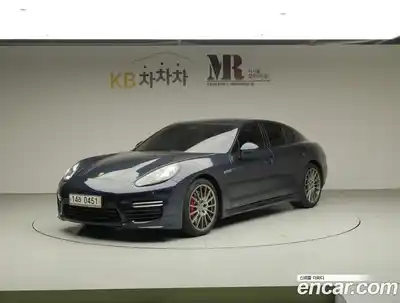 Porsche Panamera, 2015