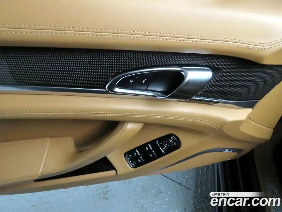 Porsche Panamera 2015 4.8 Автомат в Москве № 165873, фото 15