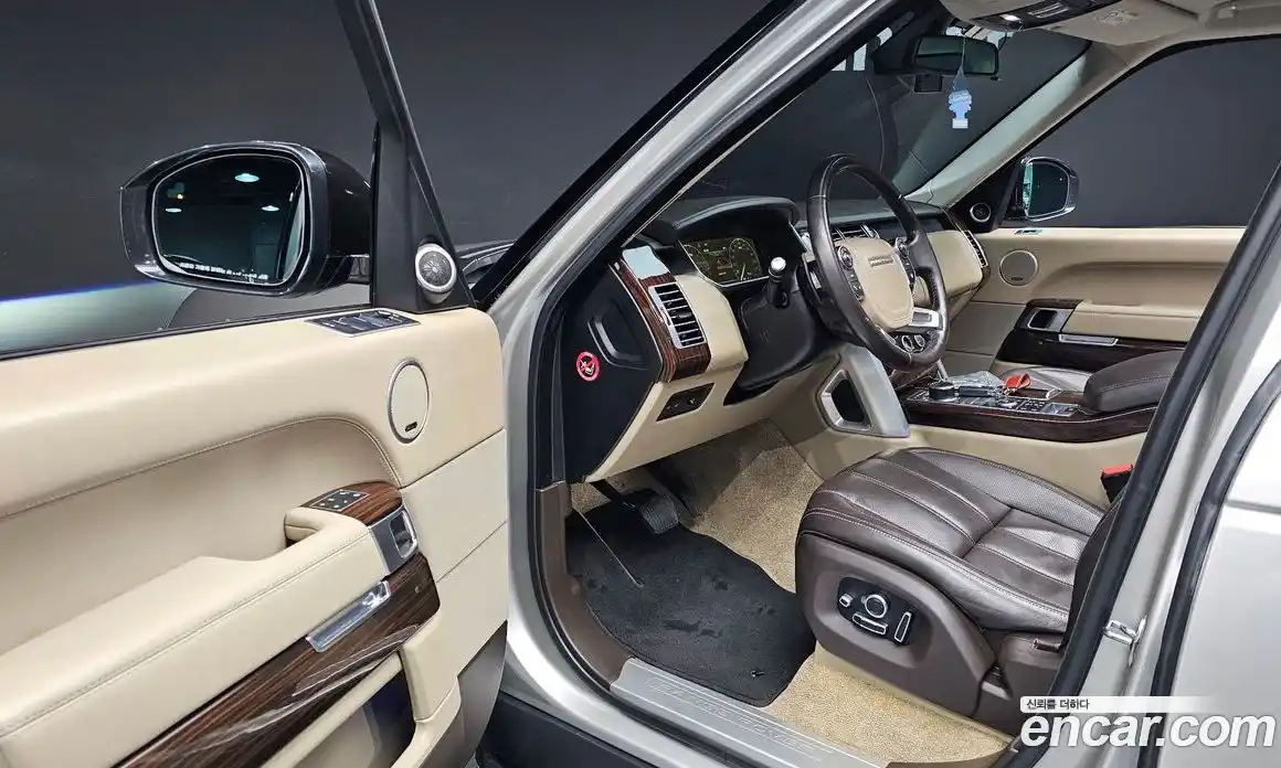 Land Rover Range-Rover 2016 4.4 Автомат в Москве № 166443, фото 13