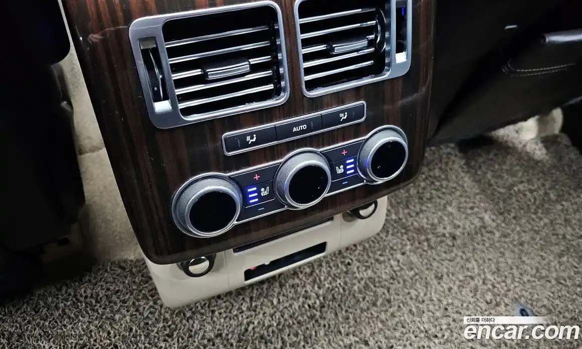 Land Rover Range-Rover 2016 4.4 Автомат в Москве № 166443, фото 20