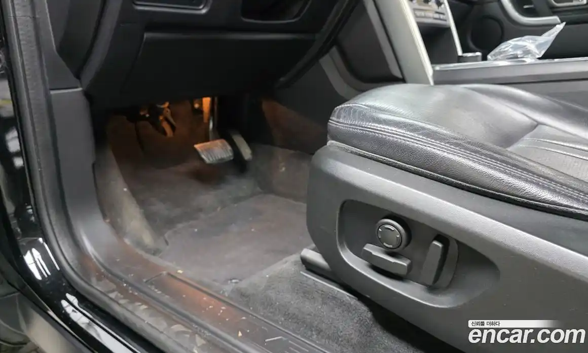 Land Rover Discovery Sport 2019 2.0 Автомат в Москве № 166678, фото 17