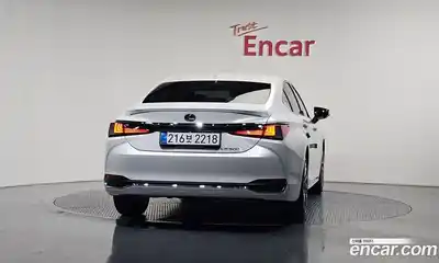 Lexus ES 2026 2.5 Автомат в Москве № 167954, миниатюра 2