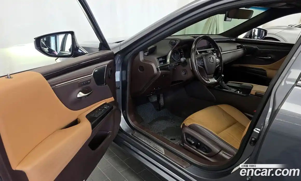 Lexus ES 2021 2.5 Автомат в Москве № 168196, фото 19