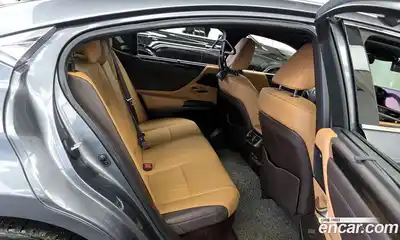 Lexus ES 2021 2.5 Автомат в Москве № 168196, миниатюра 4