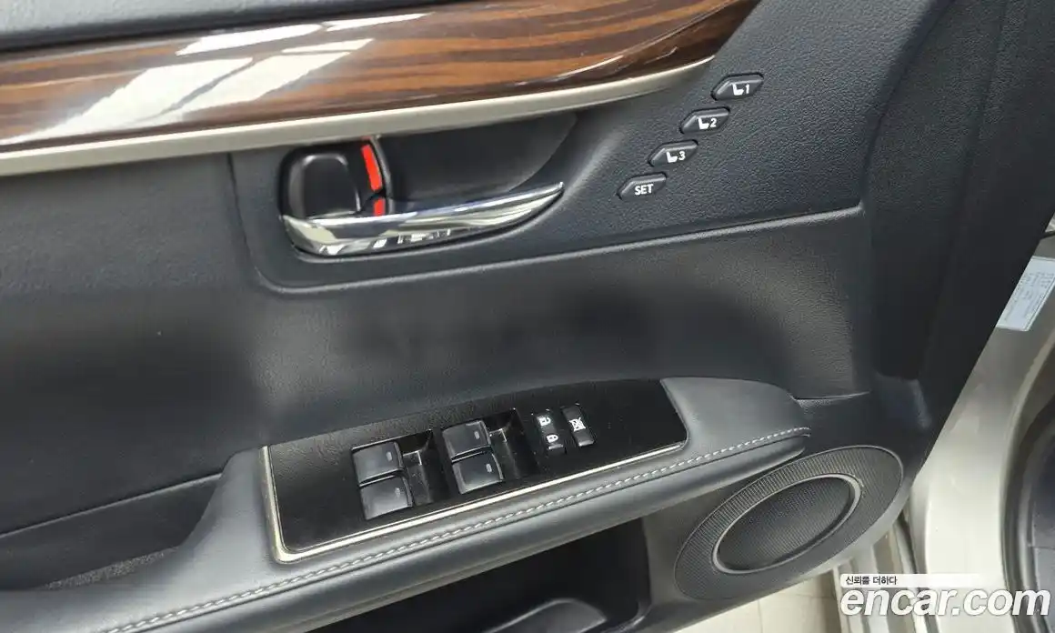 Lexus ES 2016 2.5 Автомат в Москве № 168246, фото 17