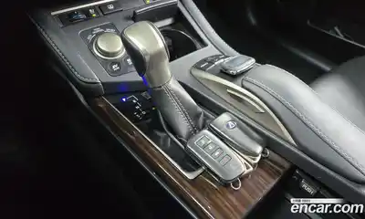 Lexus ES 2016 2.5 Автомат в Москве № 168246, миниатюра 2