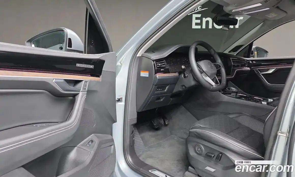 Volkswagen Touareg 2024 3.0 Автомат в Москве № 168437, фото 13