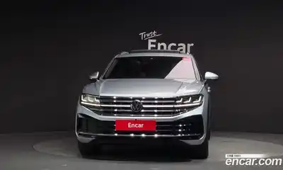 Volkswagen Touareg 2024 3.0 Автомат в Москве № 168437, миниатюра 3