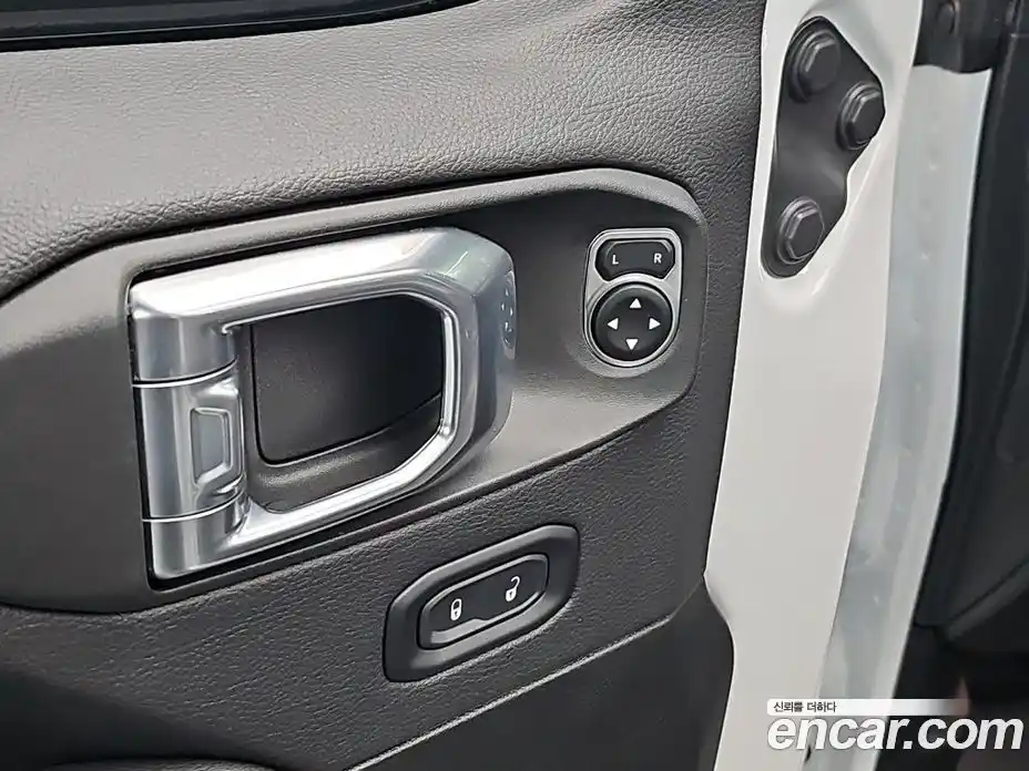 Jeep Wrangler 2022 2.0 Автомат в Москве № 169952, фото 19