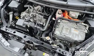 Toyota Prius 2020 1.5 Автомат в Москве № 170298, миниатюра 11