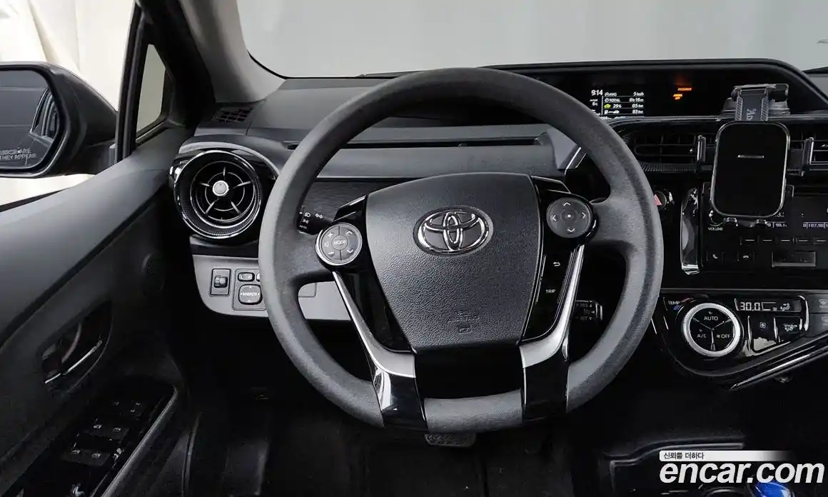 Toyota Prius 2020 1.5 Автомат в Москве № 170298, фото 18