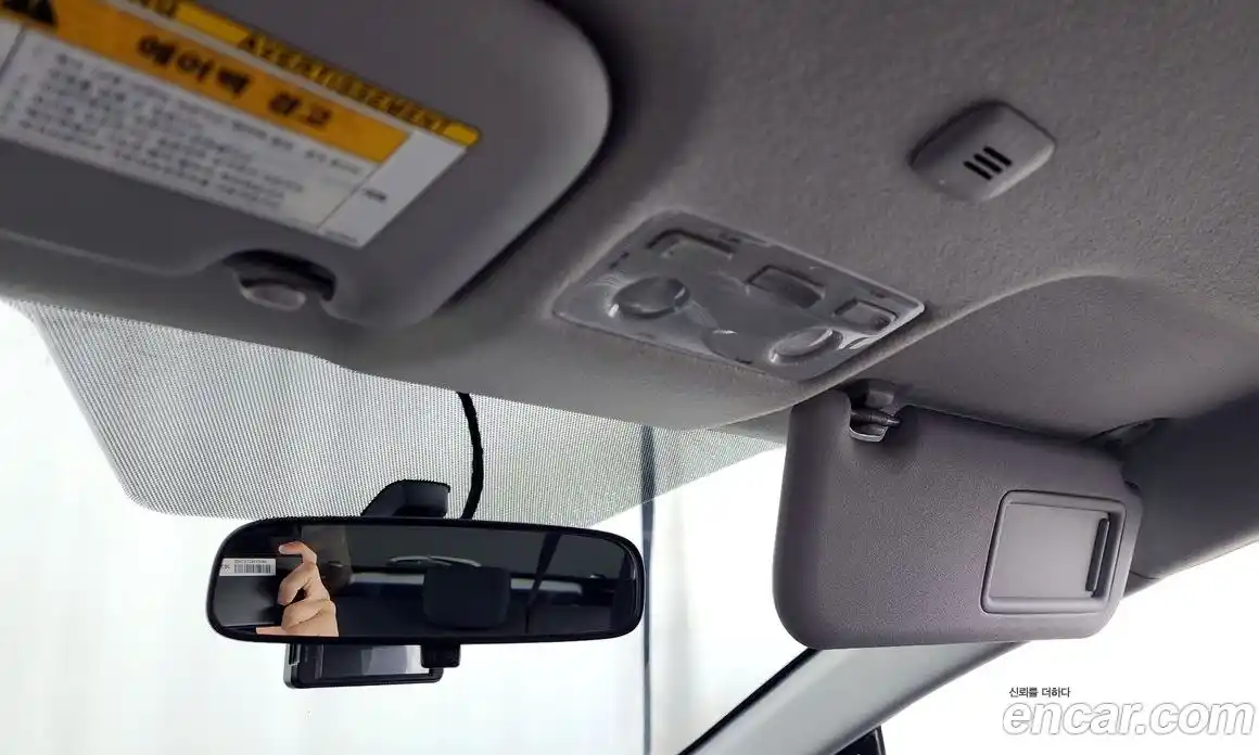 Toyota Prius 2020 1.5 Автомат в Москве № 170298, фото 6