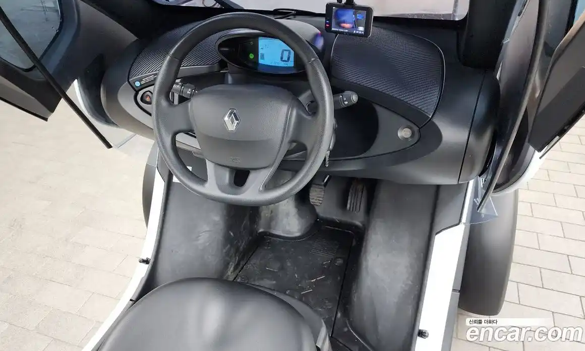 Renault Twizy 2020 0.1 Автомат в Москве № 176385, фото 11