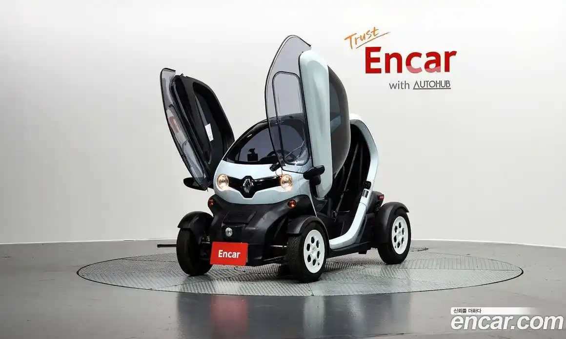 Renault Twizy 2020 0.1 Автомат в Москве № 176385, фото 13