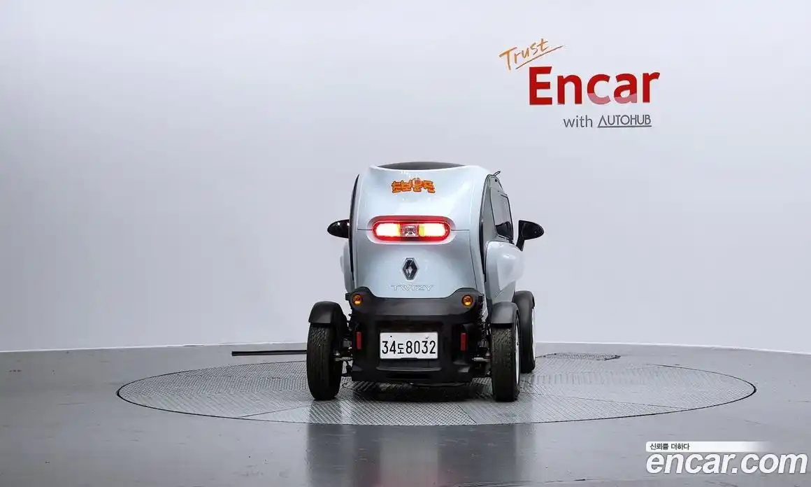 Renault Twizy 2020 0.1 Автомат в Москве № 176385, фото 20