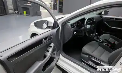 Volkswagen Jetta 2014 1.6 Автомат в Москве № 179524, миниатюра 11