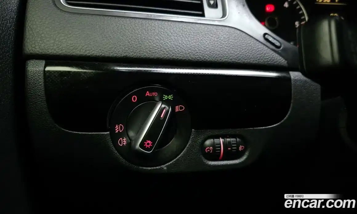 Volkswagen Jetta 2014 1.6 Автомат в Москве № 179524, фото 3