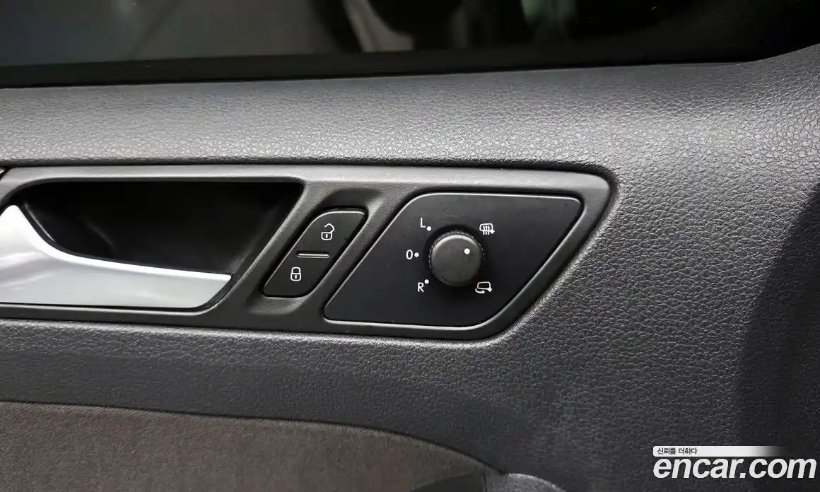 Volkswagen Jetta 2014 1.6 Автомат в Москве № 179524, фото 4