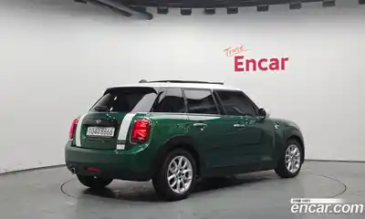 Mini Cooper 2020 1.5 Автомат в Москве № 190950, миниатюра 2