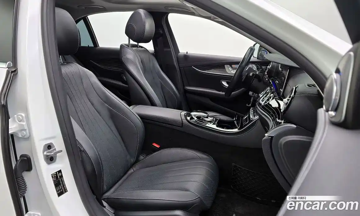 Mercedes-Benz E-Class 2020 3.0 Автомат в Москве № 194661, фото 18