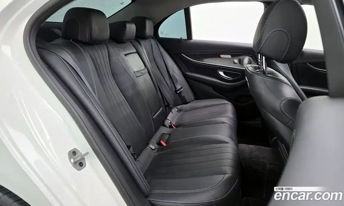 Mercedes-Benz E-Class 2020 3.0 Автомат в Москве № 194661, фото 19