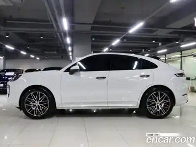 Porsche Cayenne 2024 3.0 Автомат в Москве № 197857, миниатюра 3