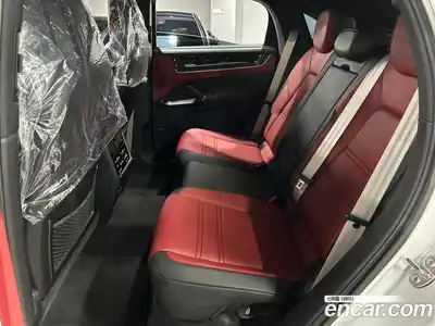 Porsche Cayenne 2024 3.0 Автомат в Москве № 197857, миниатюра 8