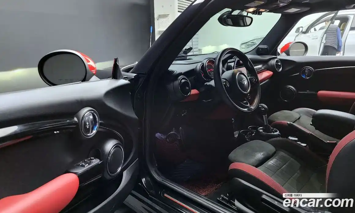 Mini Cooper 2017 2.0 Автомат в Москве № 198428, фото 14