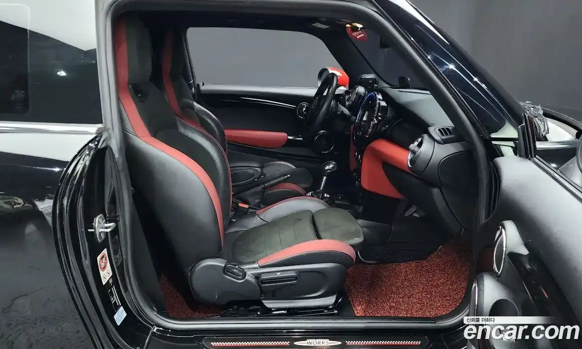 Mini Cooper 2017 2.0 Автомат в Москве № 198428, фото 15