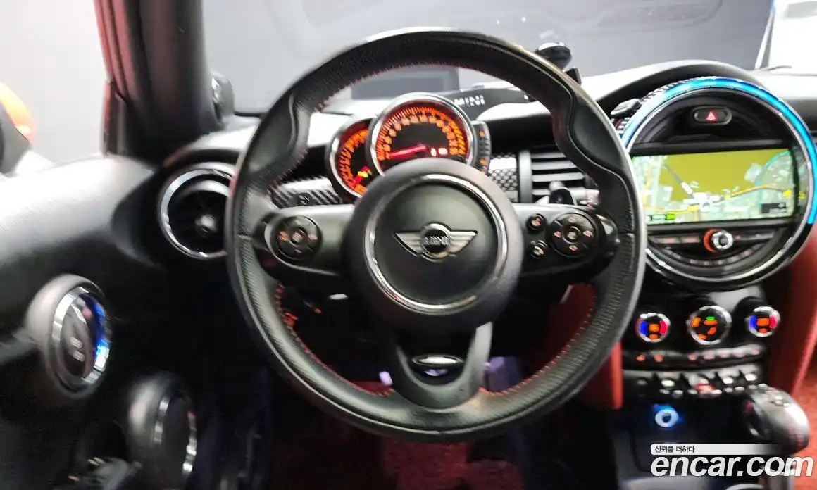 Mini Cooper 2017 2.0 Автомат в Москве № 198428, фото 16