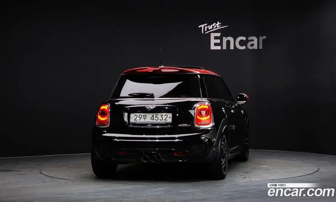 Mini Cooper 2017 2.0 Автомат в Москве № 198428, фото 19