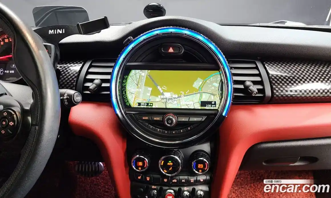 Mini Cooper 2017 2.0 Автомат в Москве № 198428, фото 10